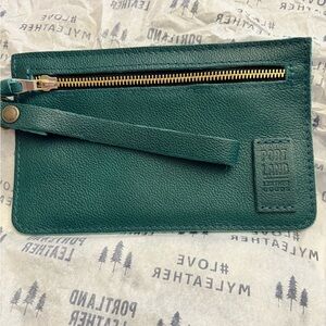 Portland Leather Goods Sea Glass Adriana wristlet